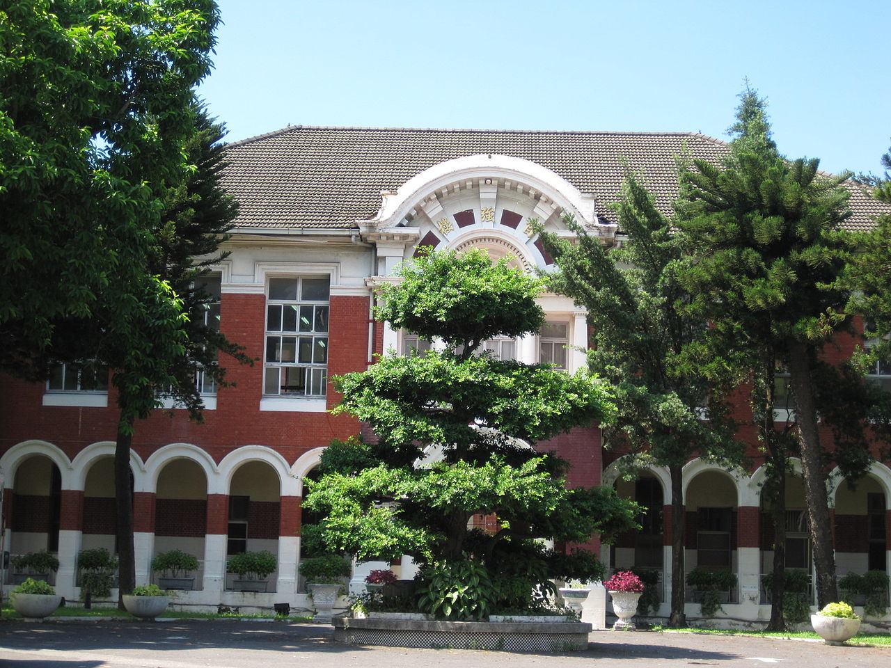 原臺南高等女學校本館